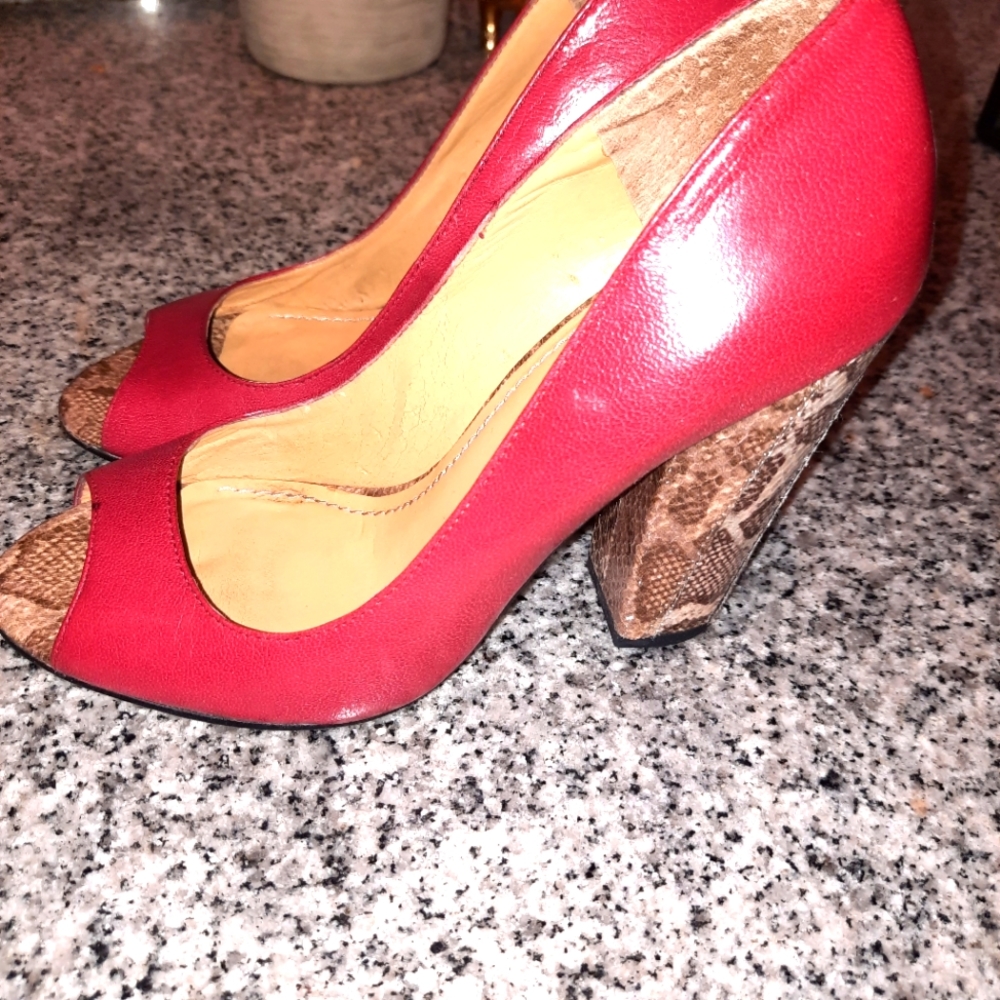 Calvin Klein, sz 6, Red leather heels